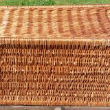 Wicker chest