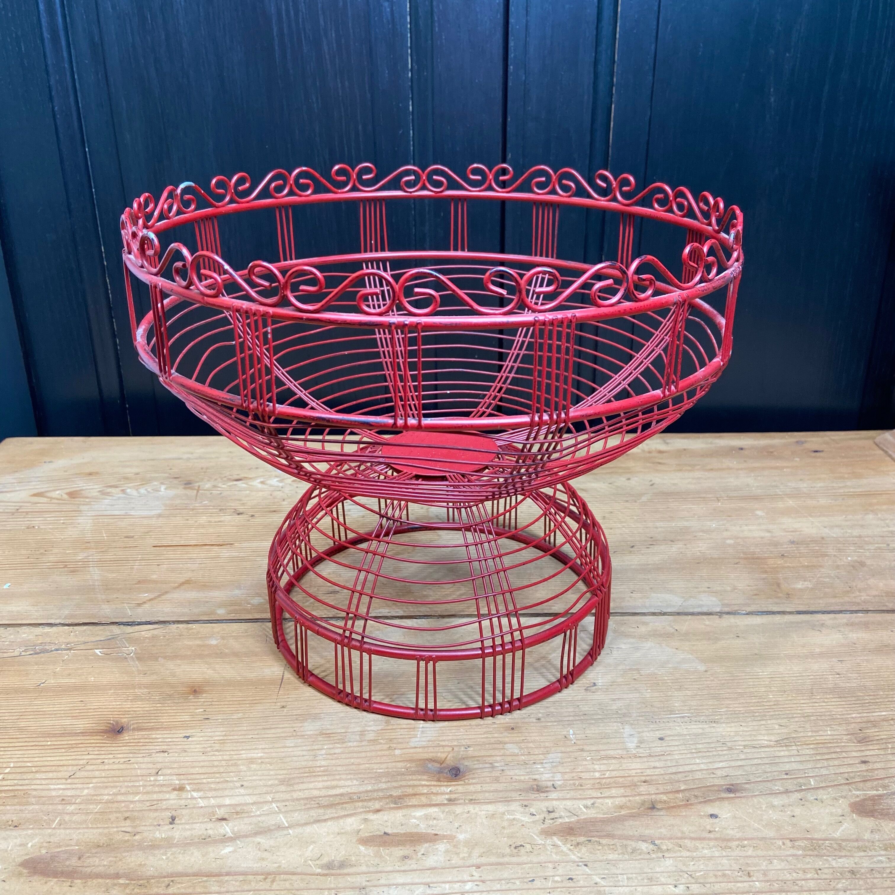 Wire fruit basket