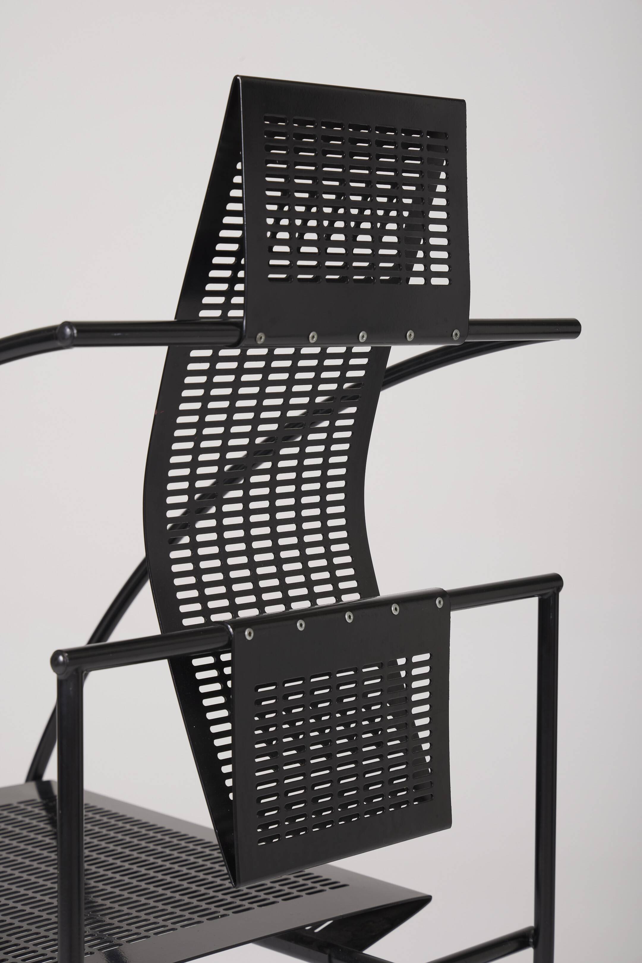 Black metal chair "Quinta" Mario Botta