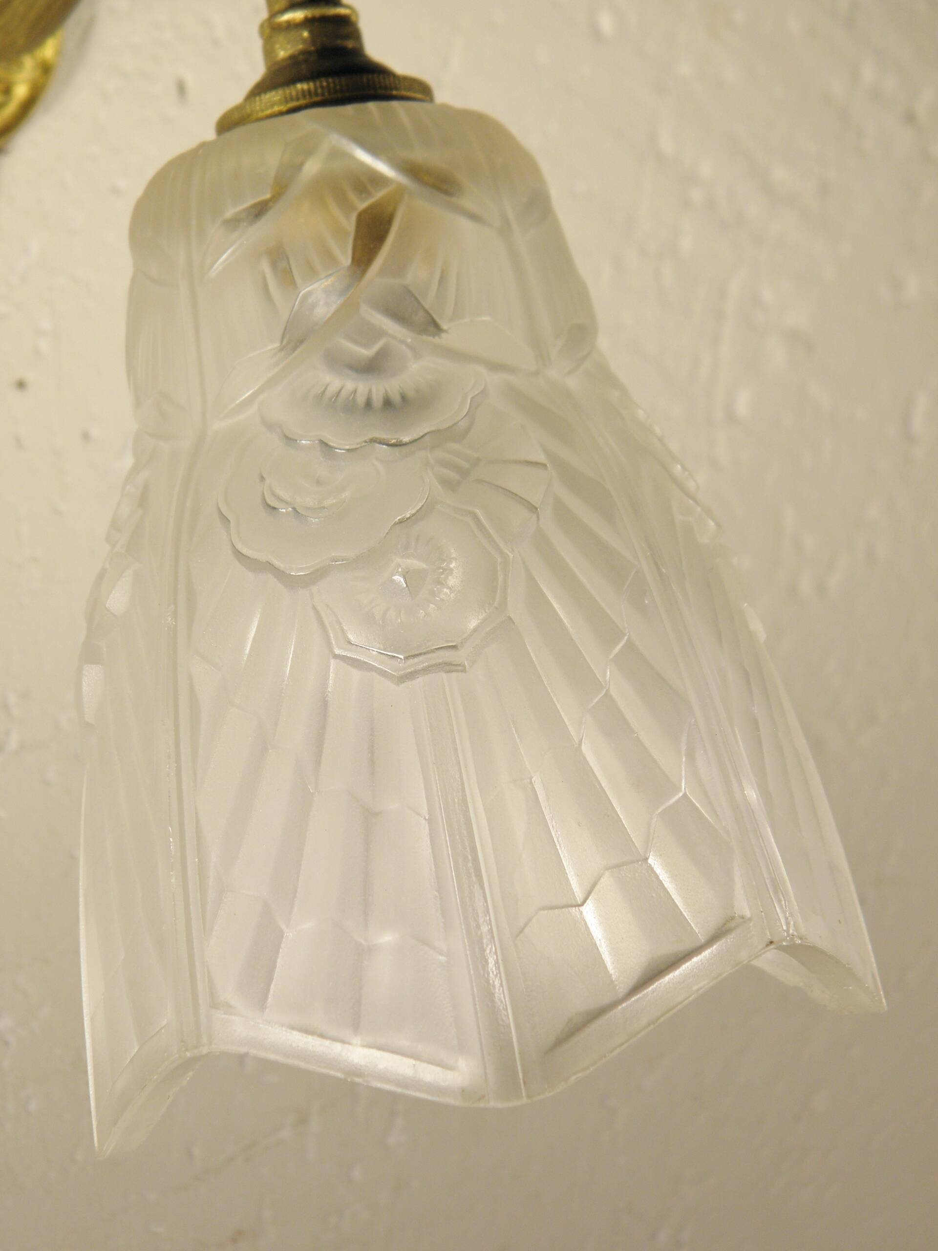 Brass and glass wall lamp from the 1920s