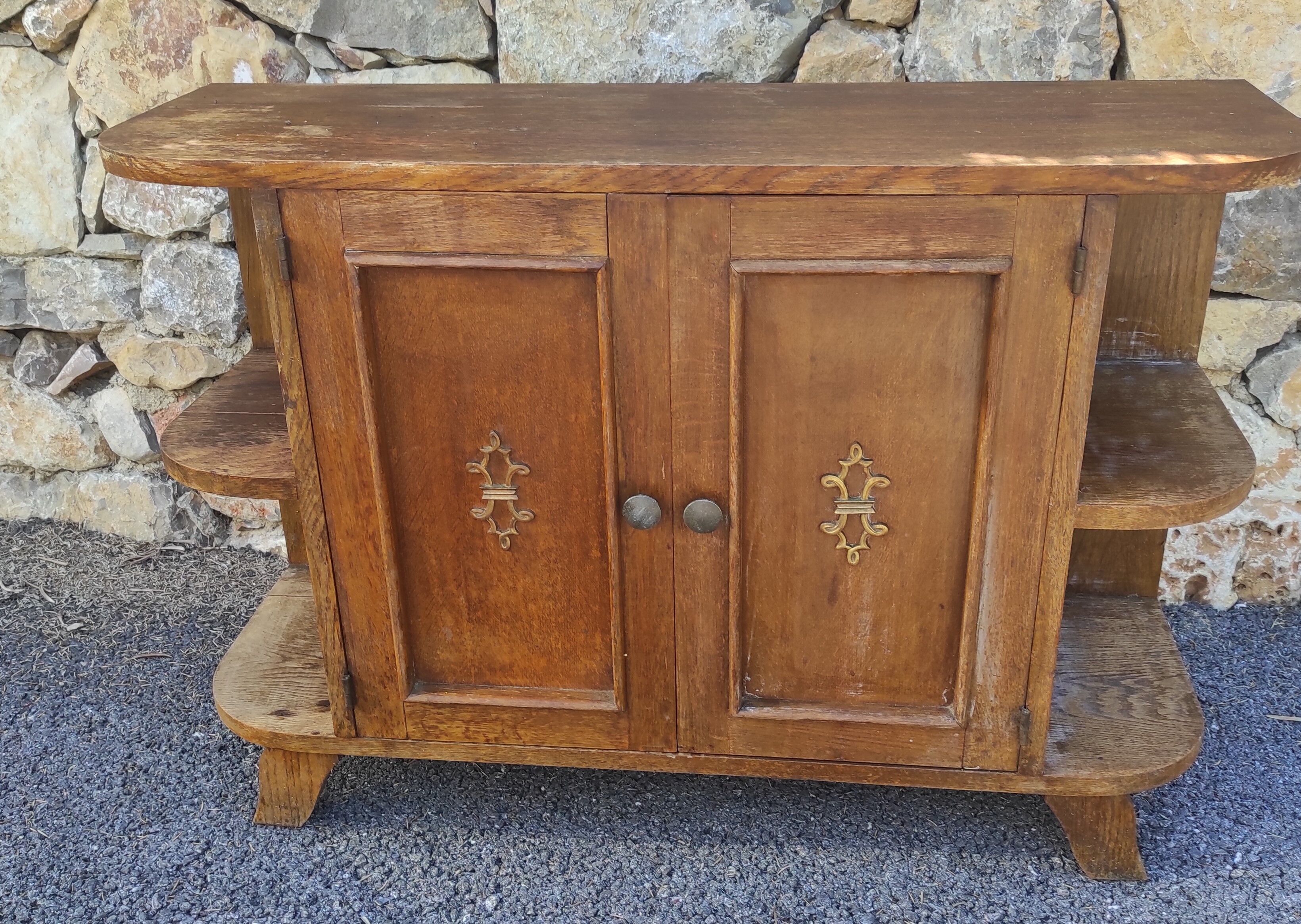 2-DOOR CABINET with central shelf circa 1940/1950
