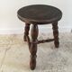 Tabouret en bois tourné tripode vintage
