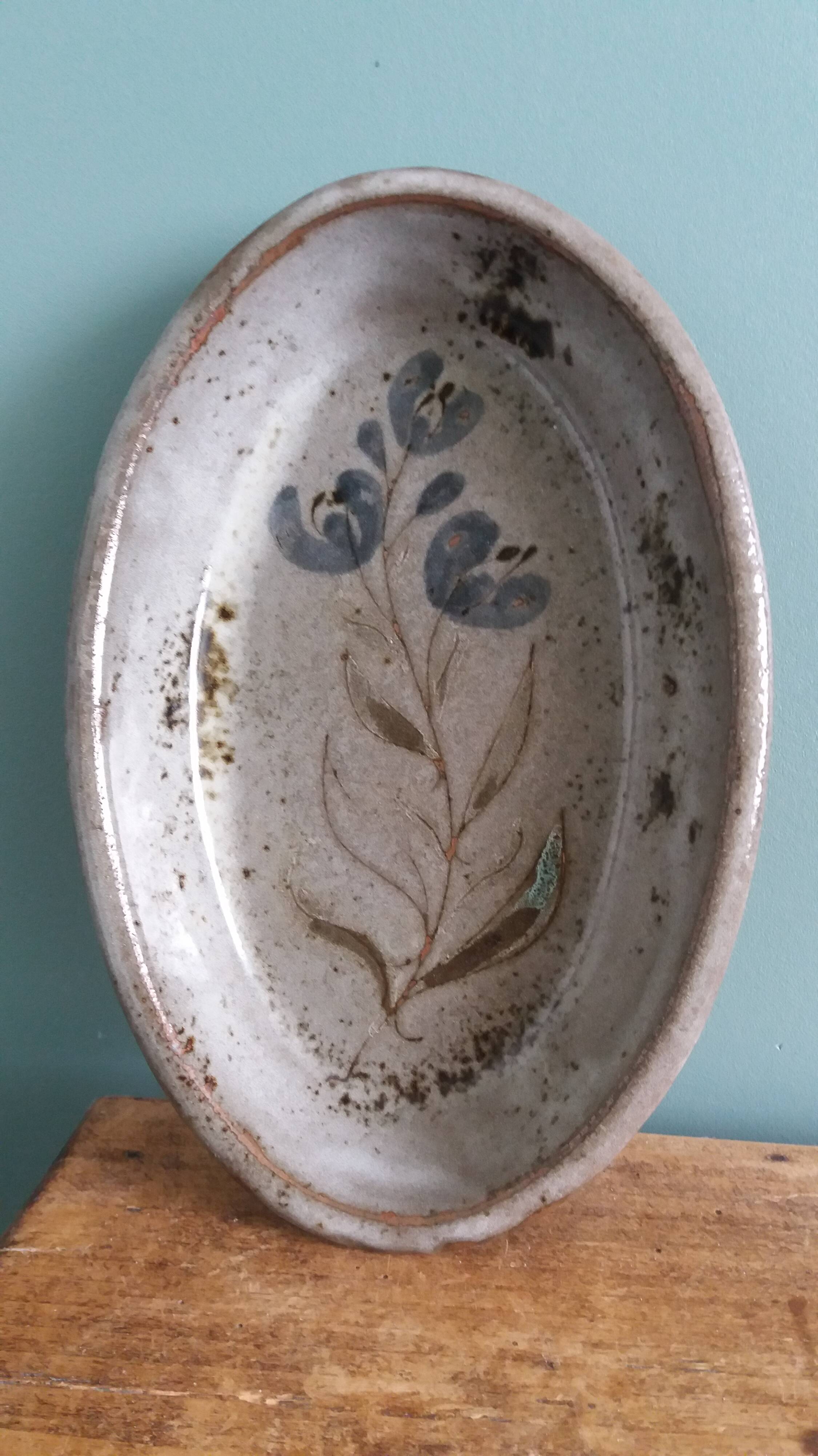 Bowl or small dish signed by Atch Thierry and Chantal Robert in Loir stoneware.