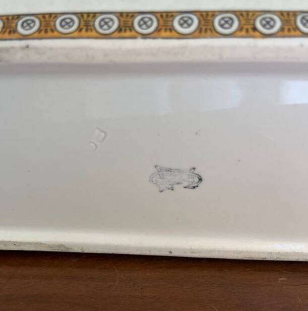 Planter / pot in Gien earthenware – Renaissance decor – 19th century