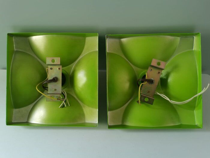 Pair of Italian sconces - Fael "Scudo"
