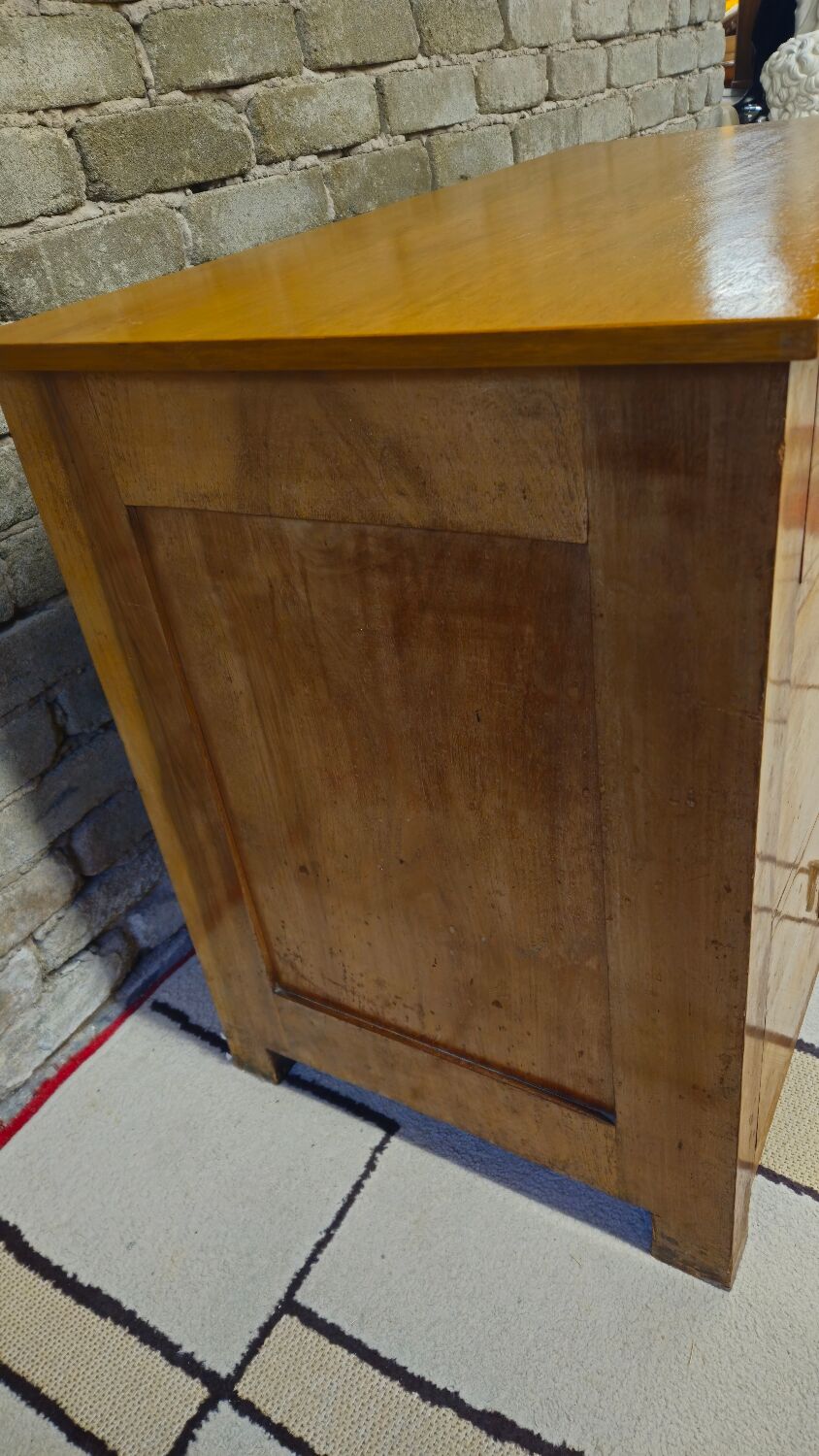 Solid walnut chest of drawers from the 1960s.