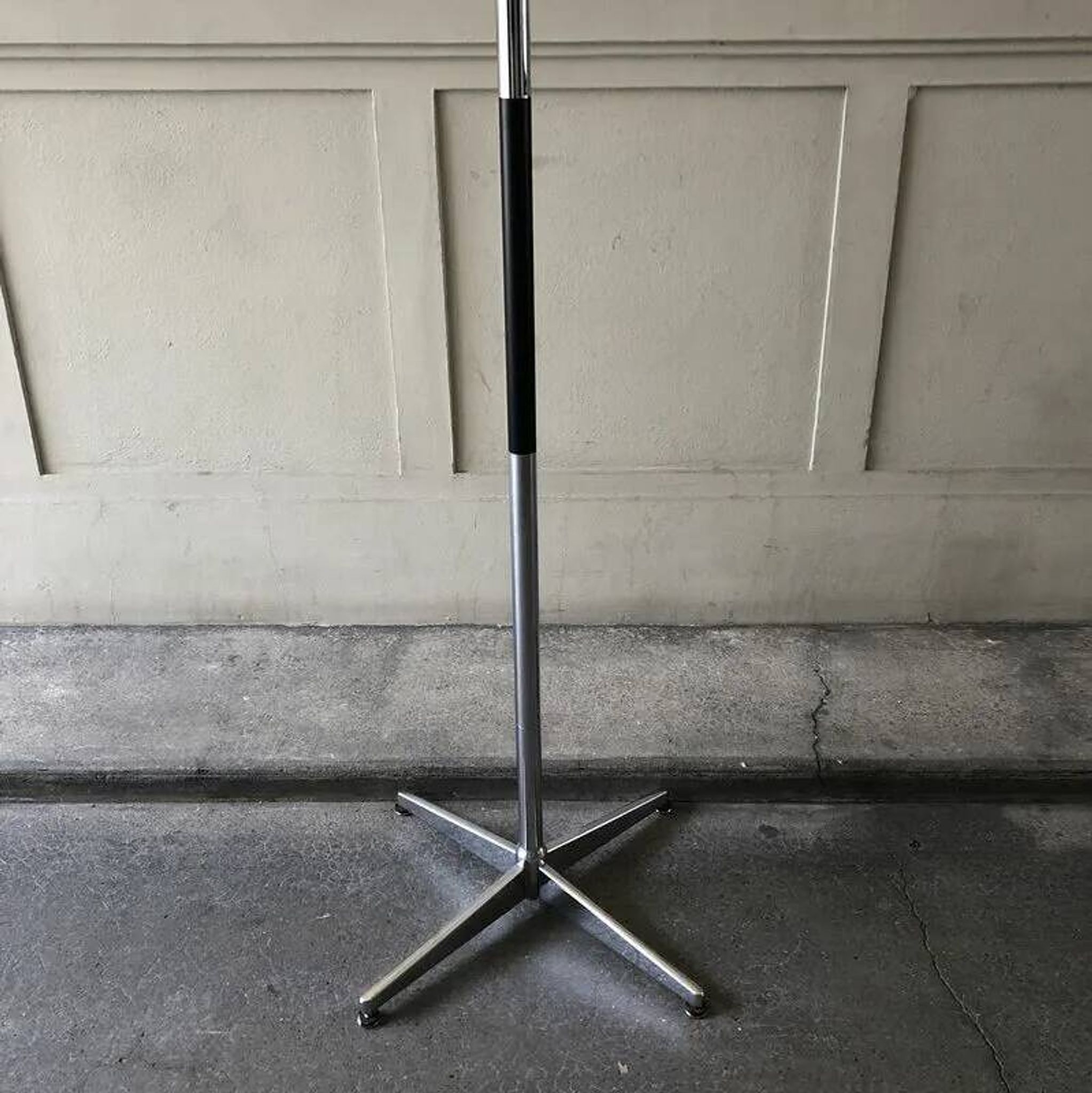 Vintage metal parrot coat rack