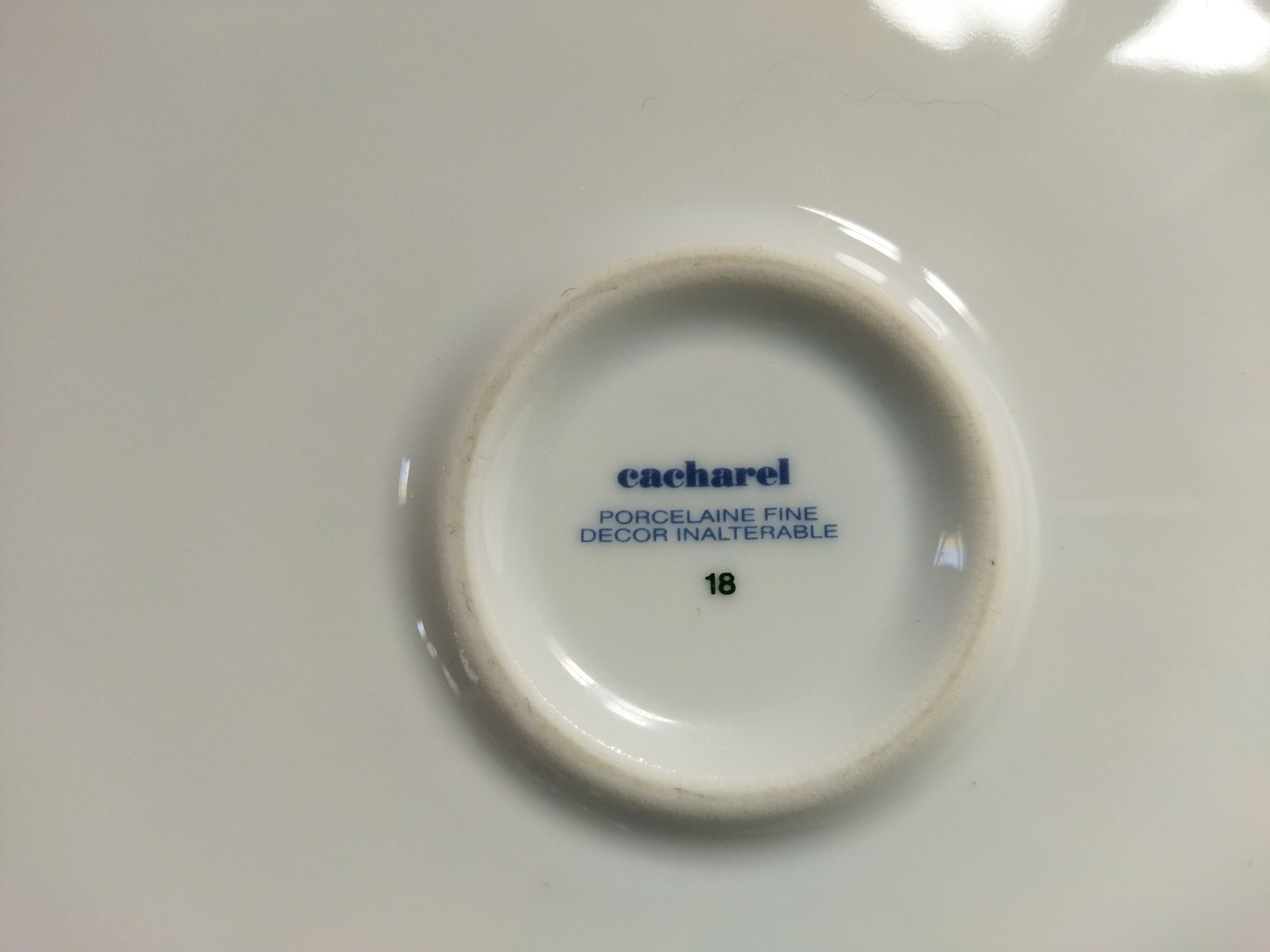 Cacharel dish in fine porcelain