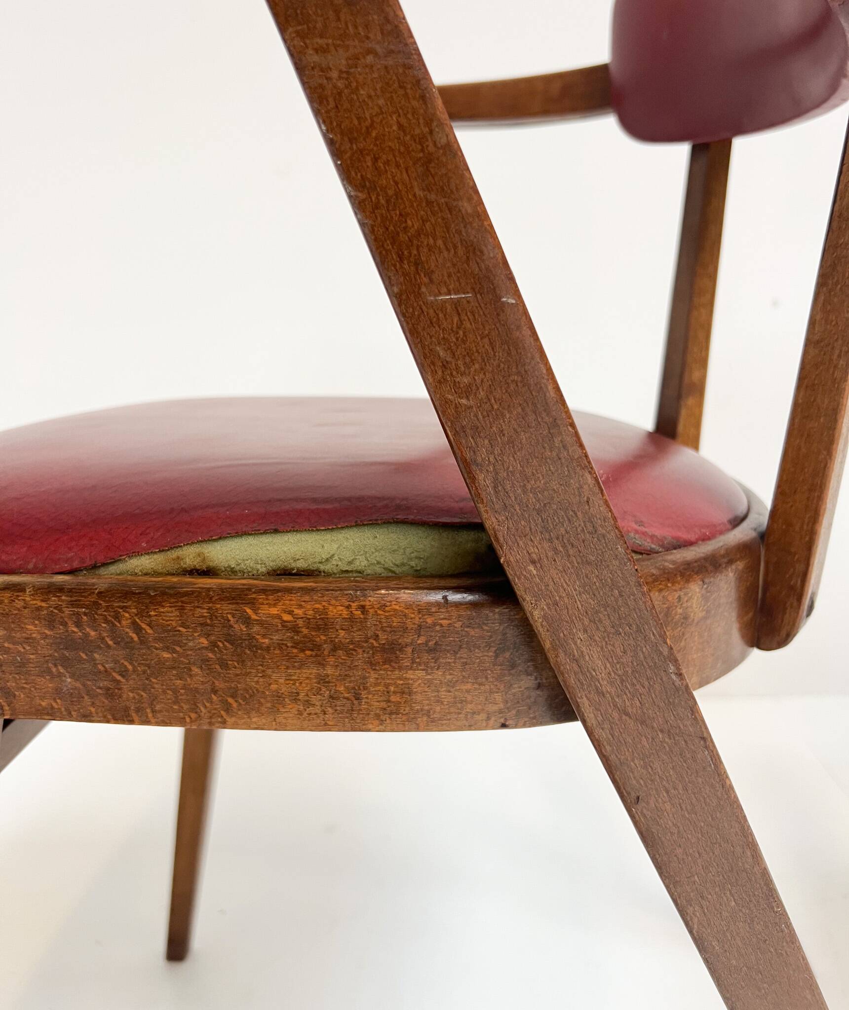 2 chaises modèle 209 par Thonet, années 1940
