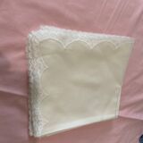 Napkins lined with lace