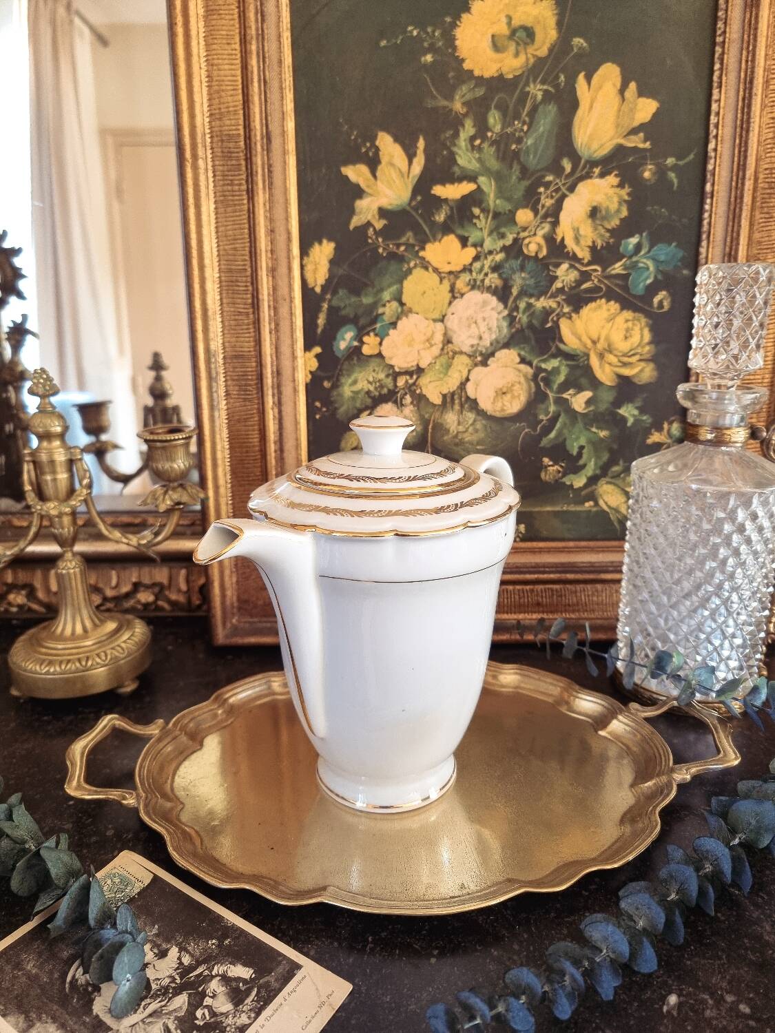 Coffee/tea pot, milk jug and sugar bowl