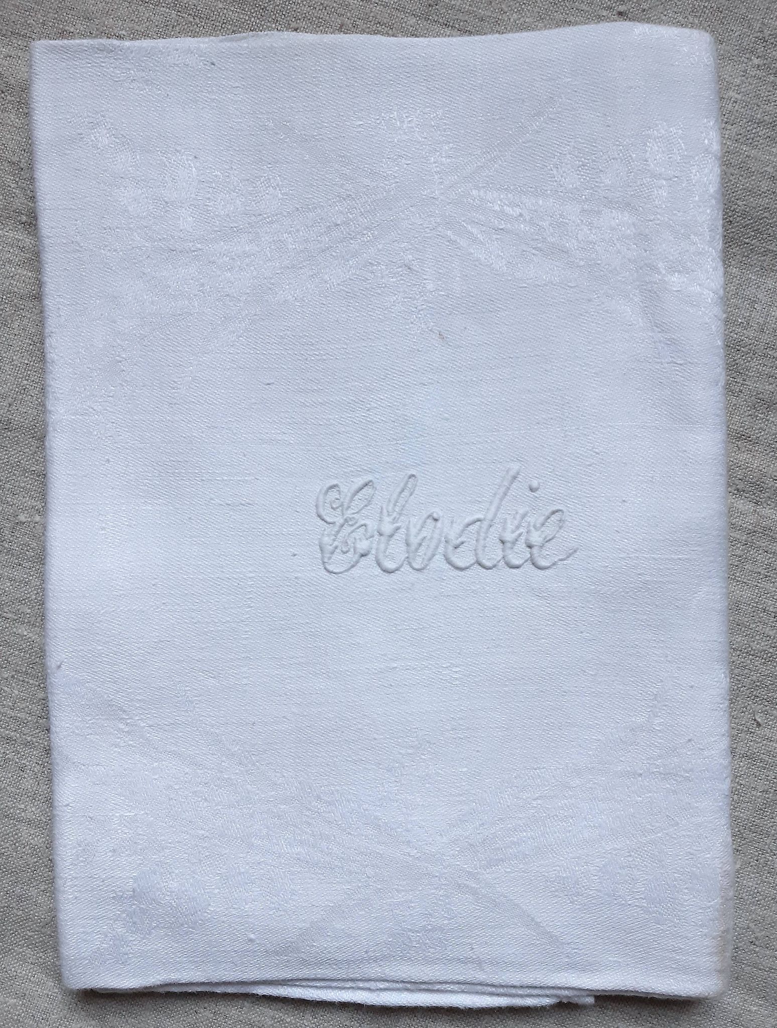 Quatre serviettres de table XIXème brodées "Elodie"