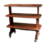 Serving mahogany to three trays