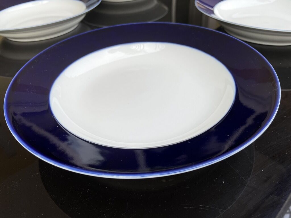 6 hollow porcelain plates