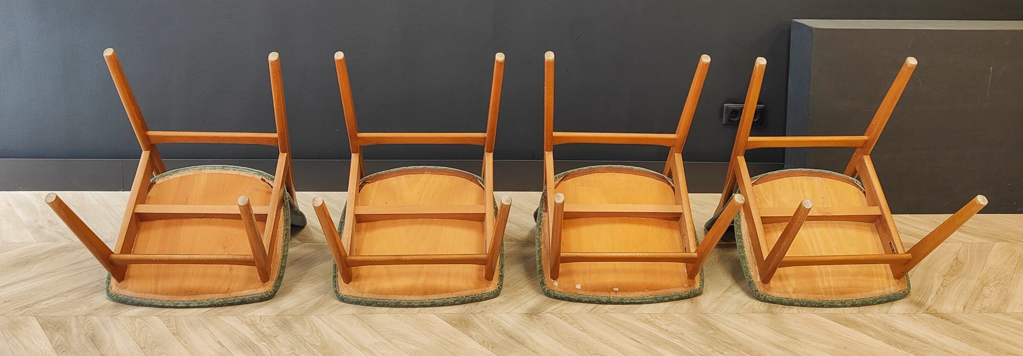 Set 4 chairs