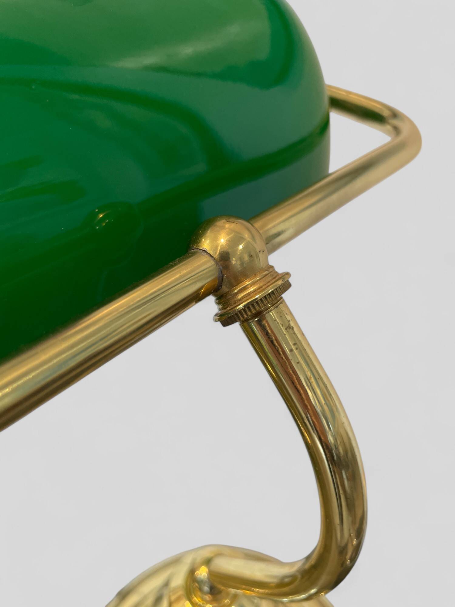 Notary and banker's lamp in green opaline