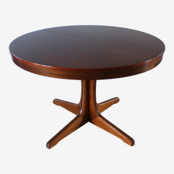 Baumann extendable round table