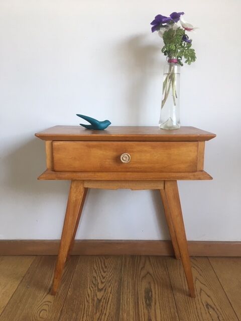 Bedside feet compass