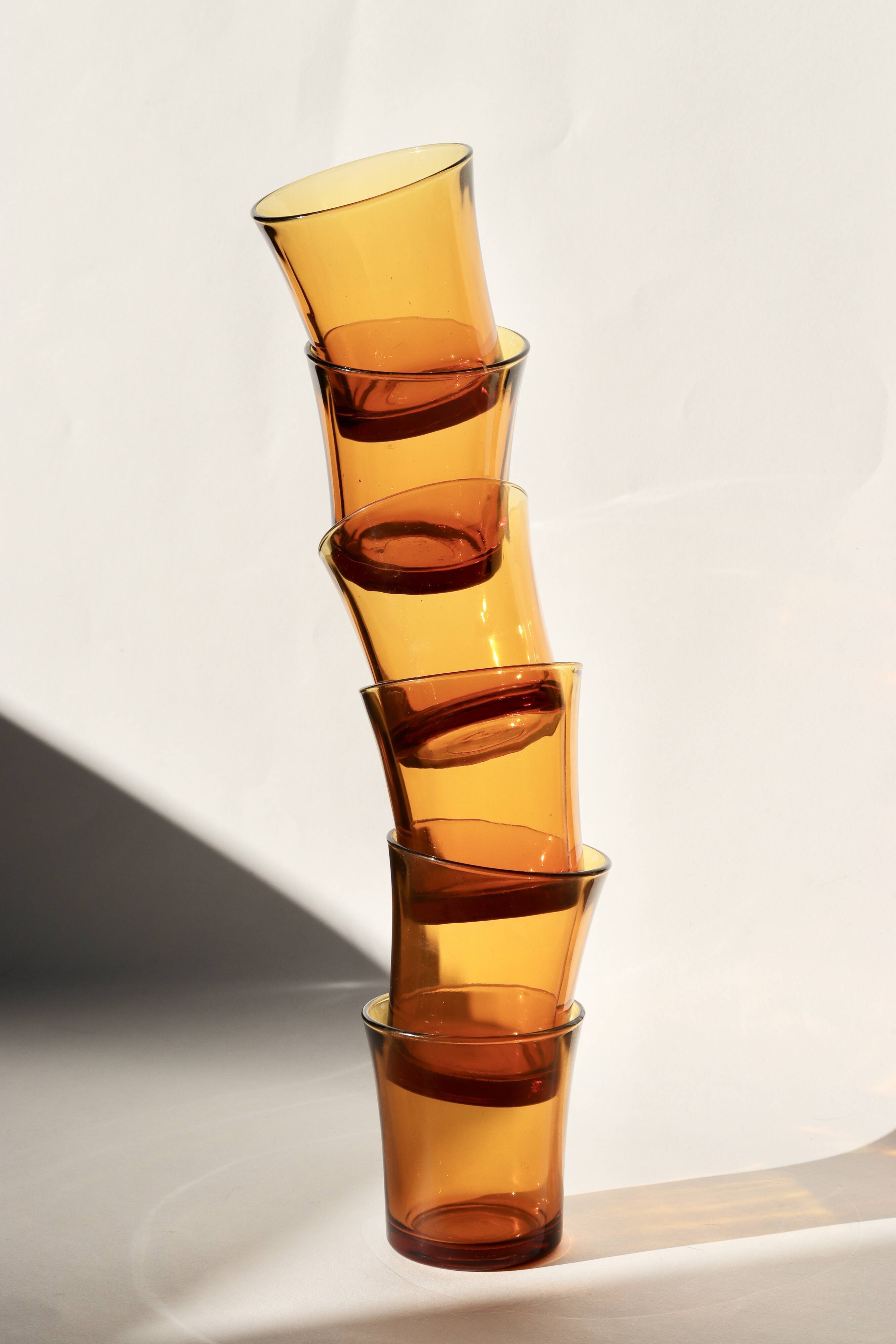 6 verres en verre ambré