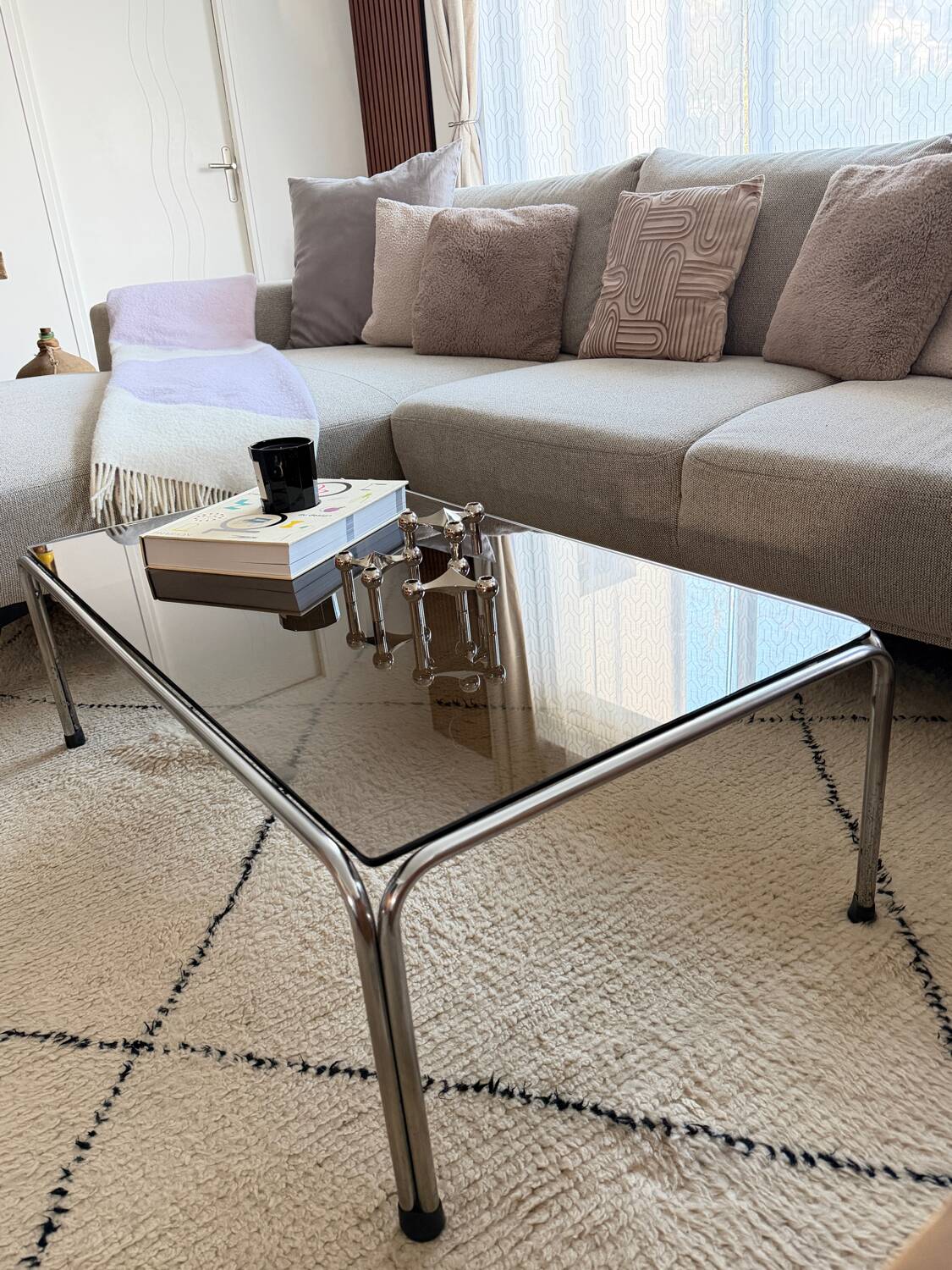 Ancienne table basse chrome et verre fumé vintage