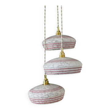 Vintage triple suspension lampshade in Clichy glass, white and red.