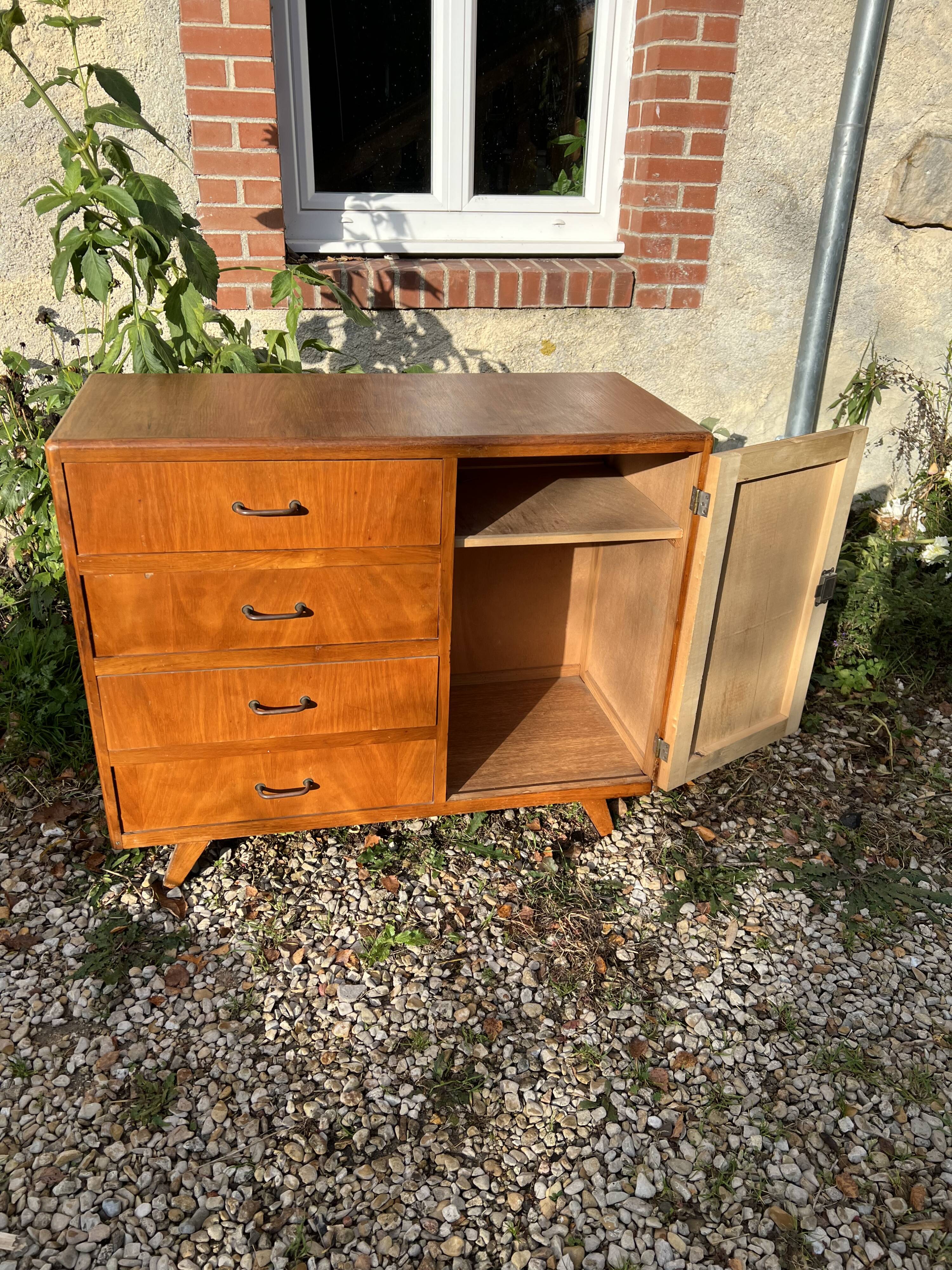 Compass feet chest of drawers