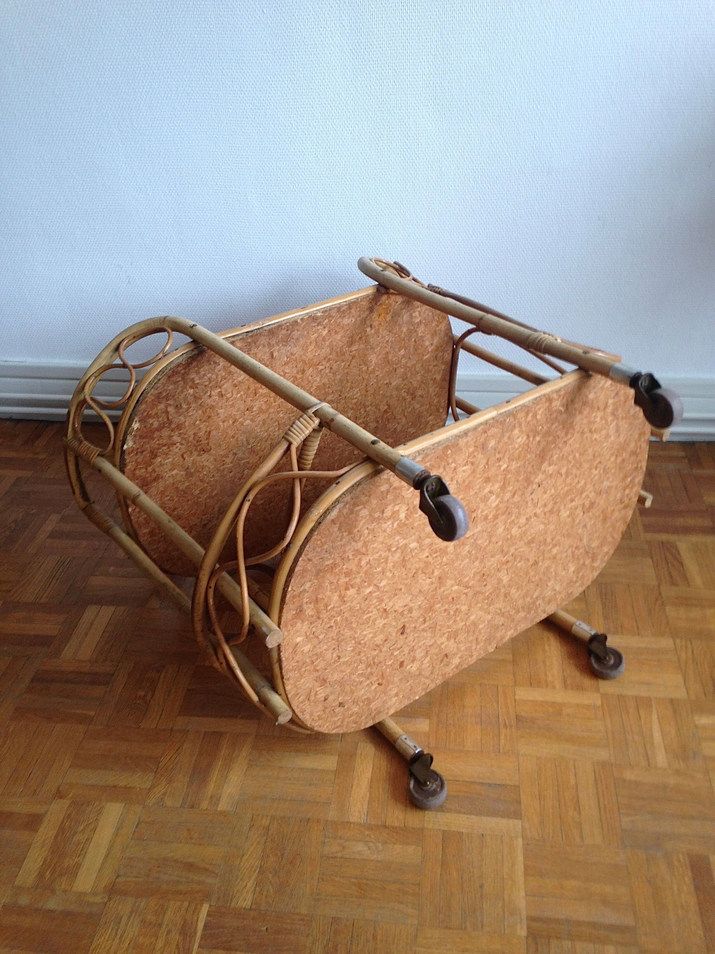 Serving bamboo and rattan 1970