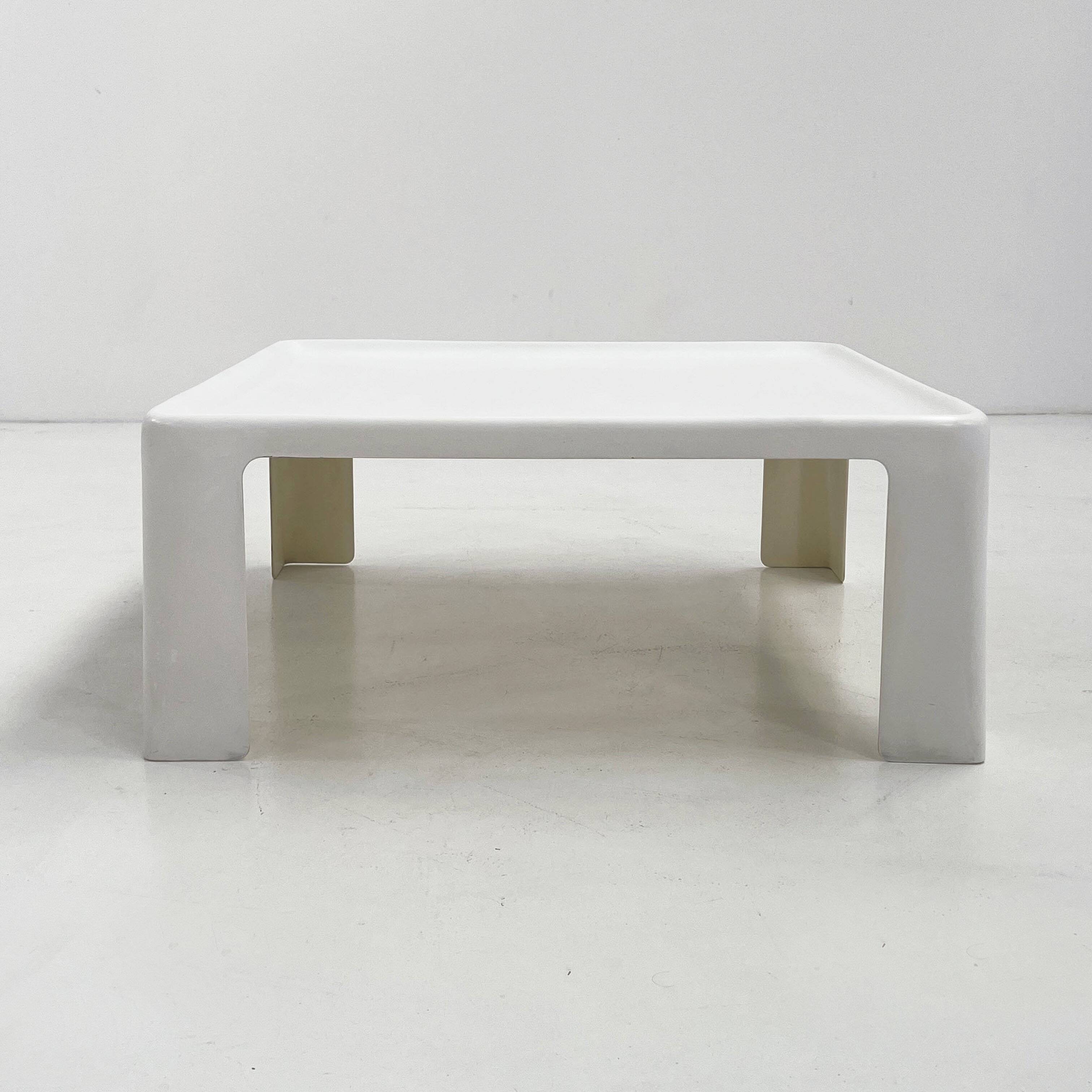 Amanta white coffee table by Mario Bellini for B&B Italia, 1970