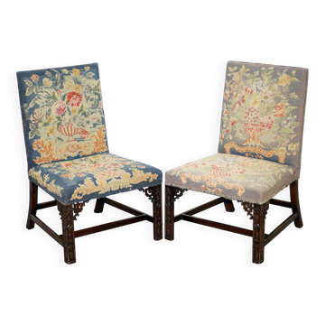 Pair of Thomas Chippendale chairs from the 1760s, embroidered and carved.