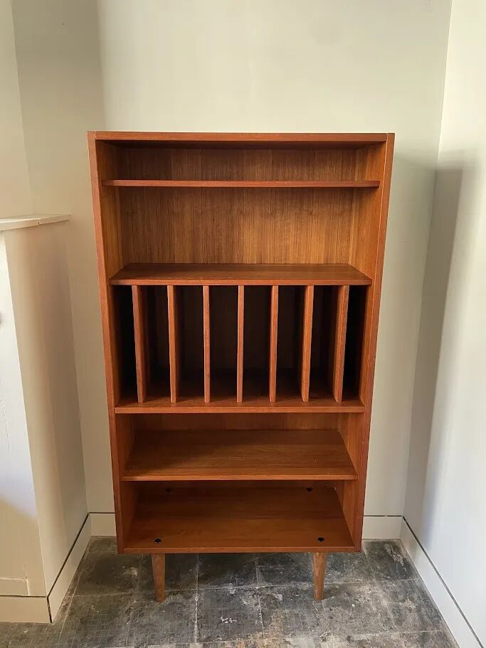 Hundevad highboard audio cabinet