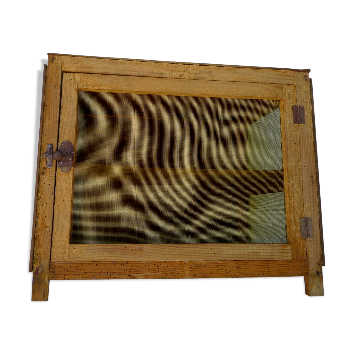 Former pantry made of wood