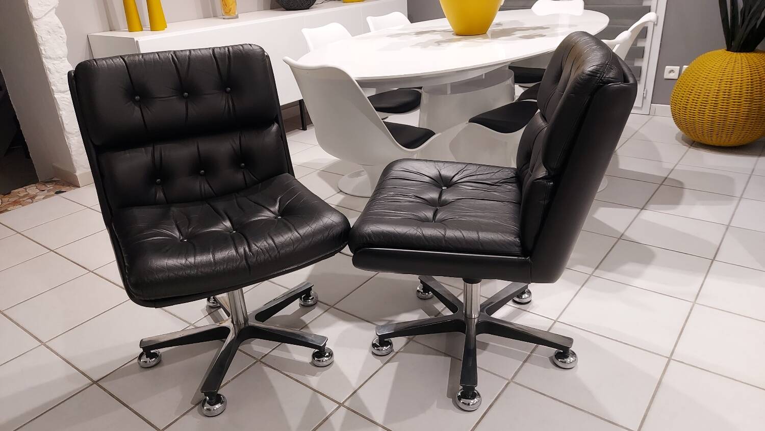 Pair of vintage Italian design leather office armchairs 1980