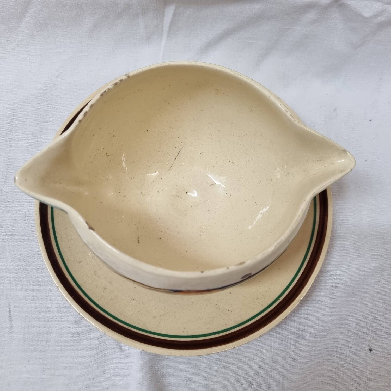 HB Quimper sauce boat, j.Lachaud, 1920