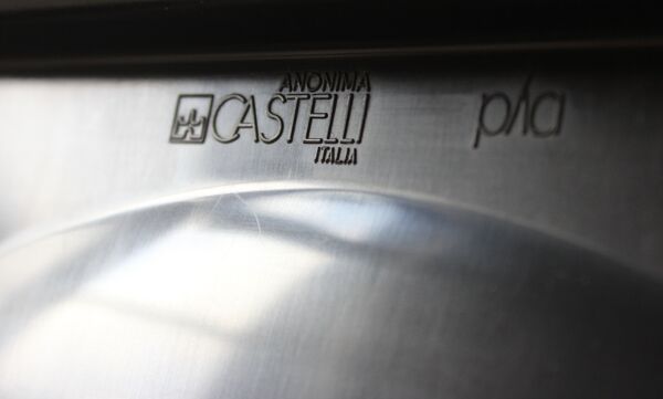 4 chaises plia de giancarlo piretti pour Castelli