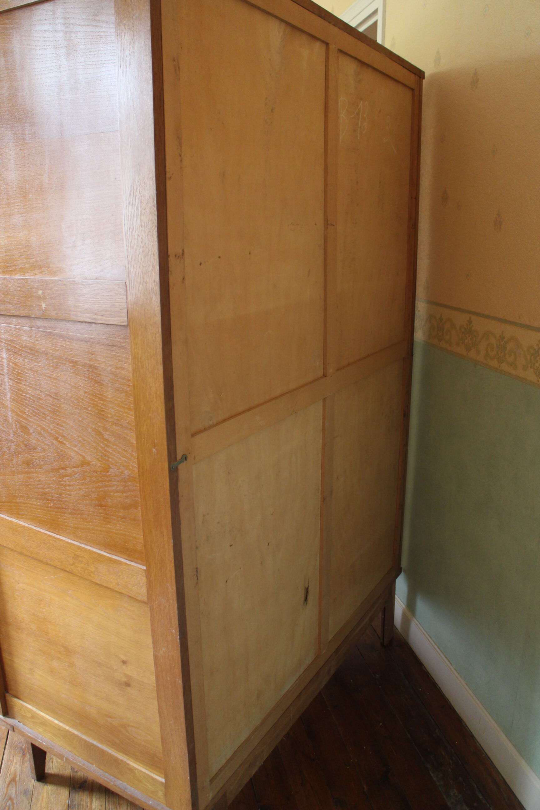 Armoire portes coulissantes