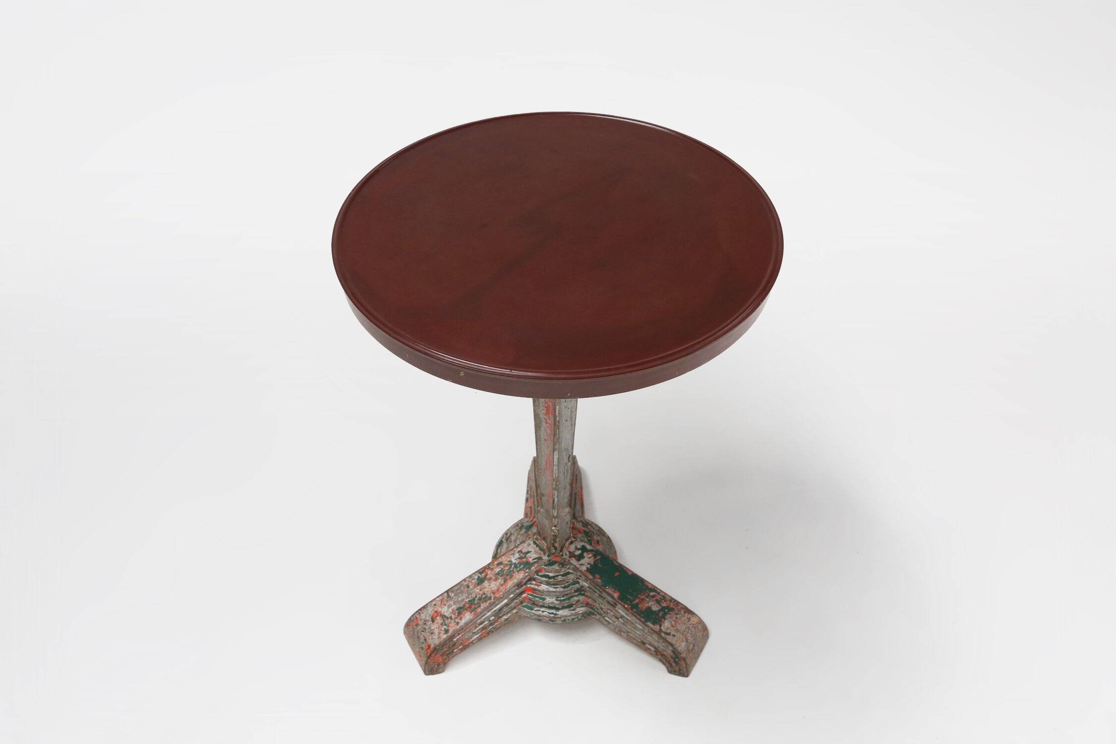 Table de bistrot avec plateau en bakélite par Louis Vuitton pour Rex, France, années 1930.