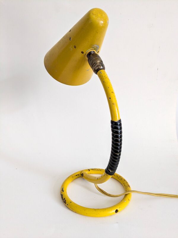 Lampes à poser jaunes années 50 « scoubidou ».