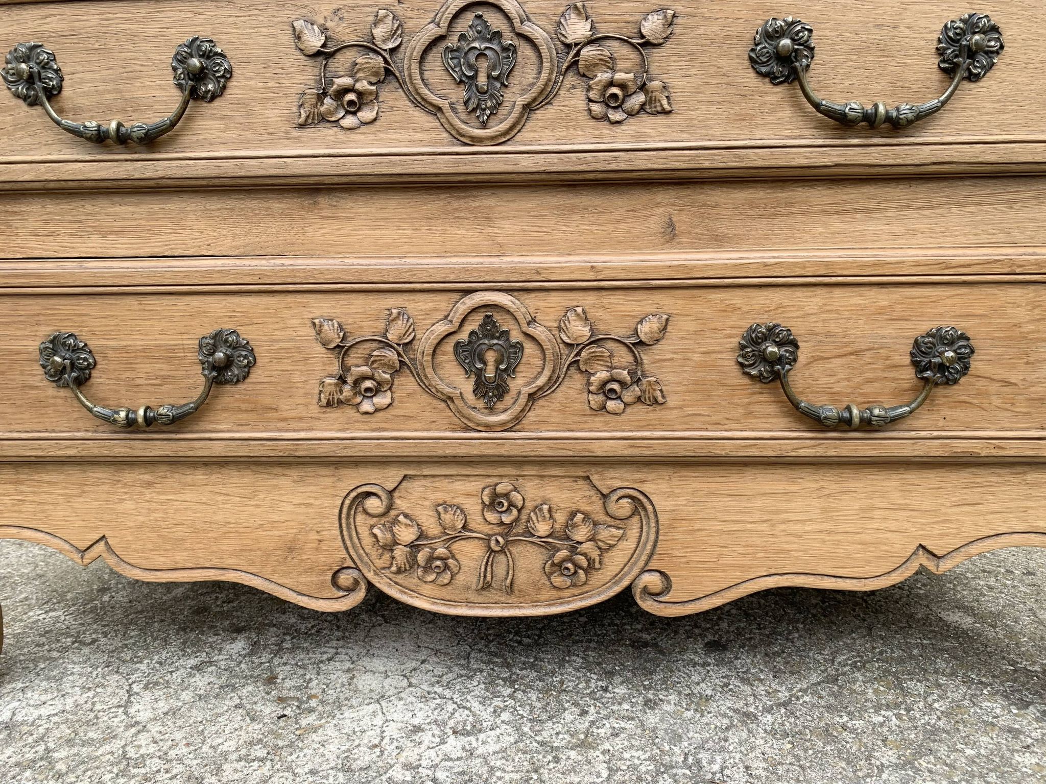 Louis XV style chest of drawers, solid raw oak, 1920.