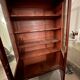 Bibliothèque de style en acajou