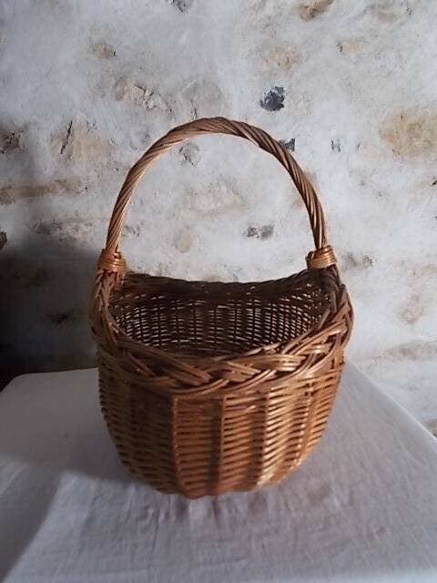 Wicker basket