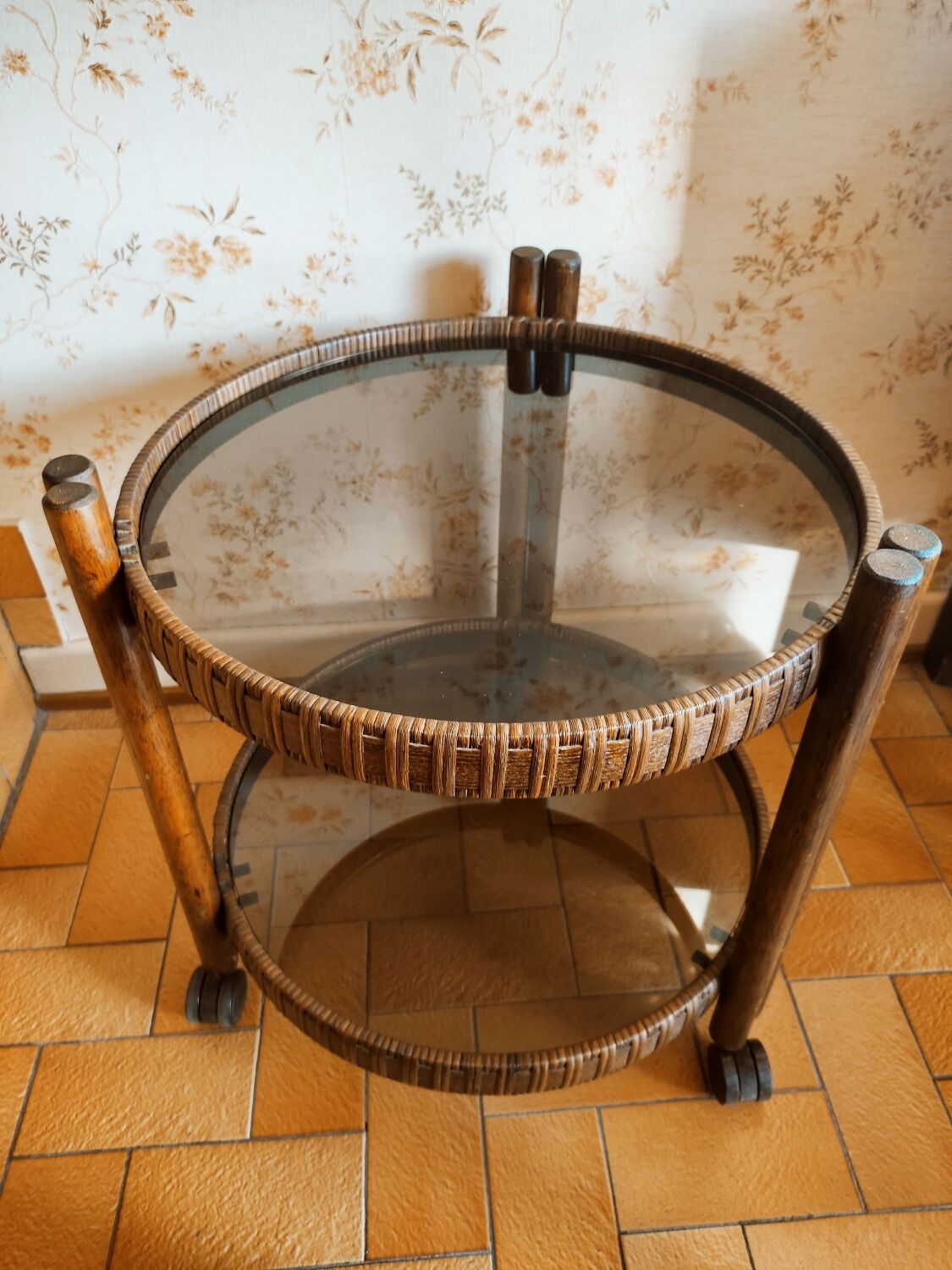 Round rattan bar table on wheels
