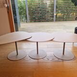 Nesting coffee tables