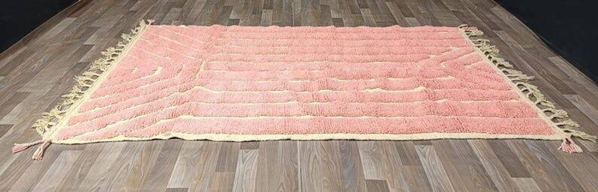 Handmade pure natural wool Berber rug in pink, size 150 x 250 cm.