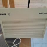 Old record player philips 190phono and vintage radio
