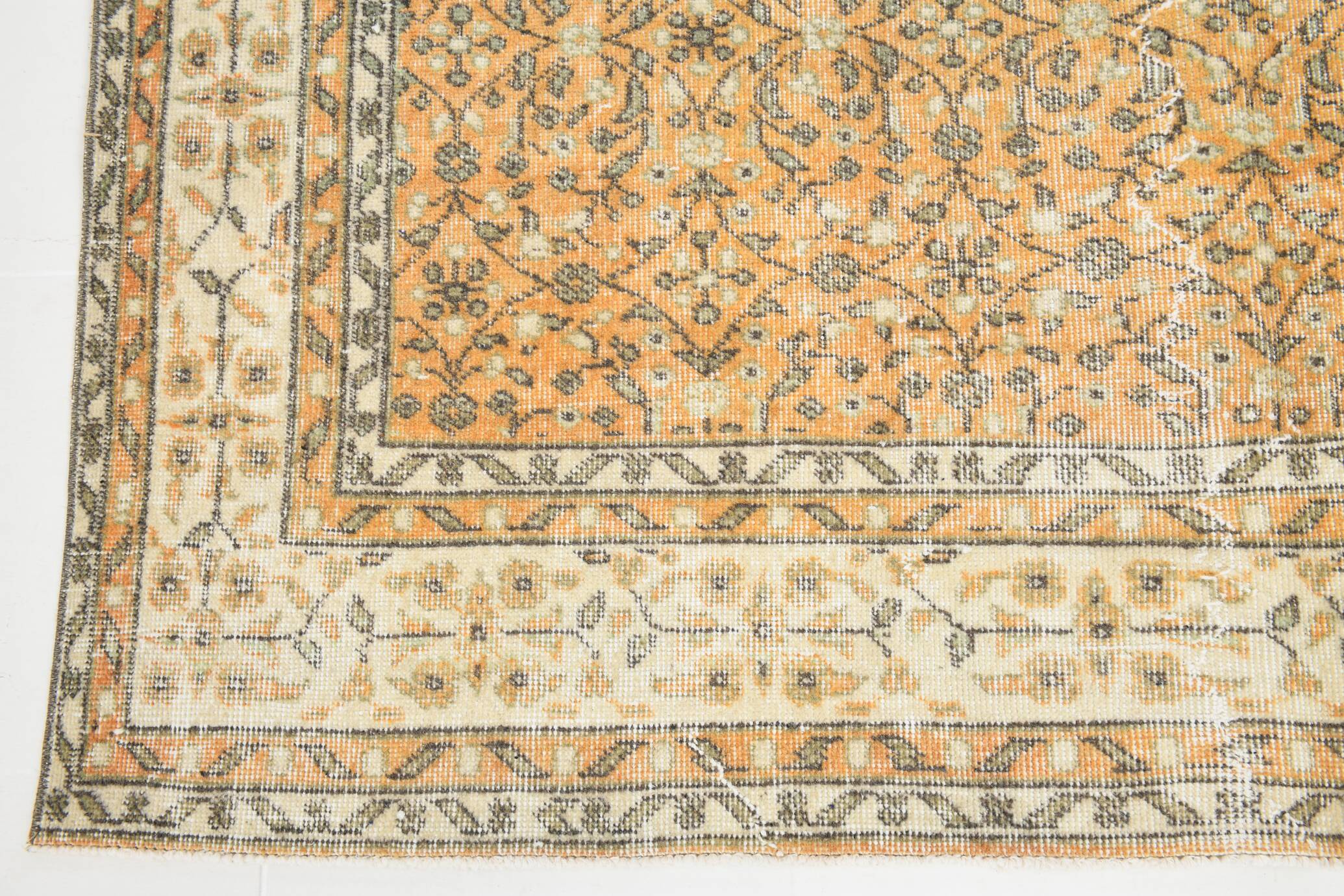 Grand tapis persan vintage orange et ivoire, motifs floraux raffinés