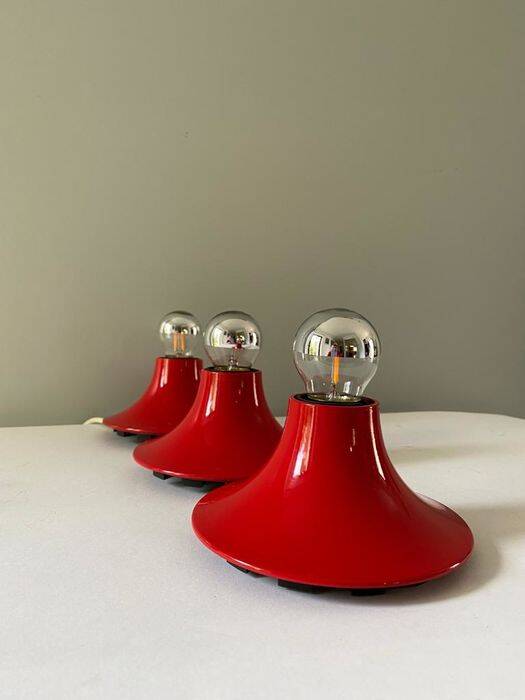 Three "Teti" wall lights Vico Magistretti edition Artemide