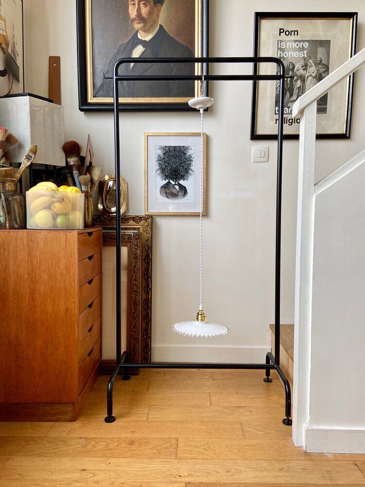 White glass hanging lamp