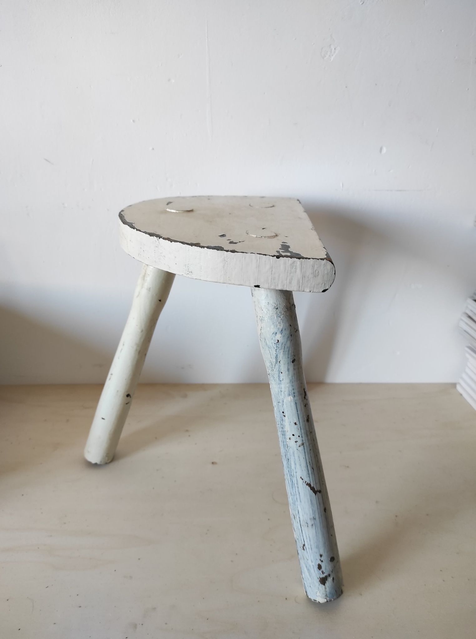 Tripod stool