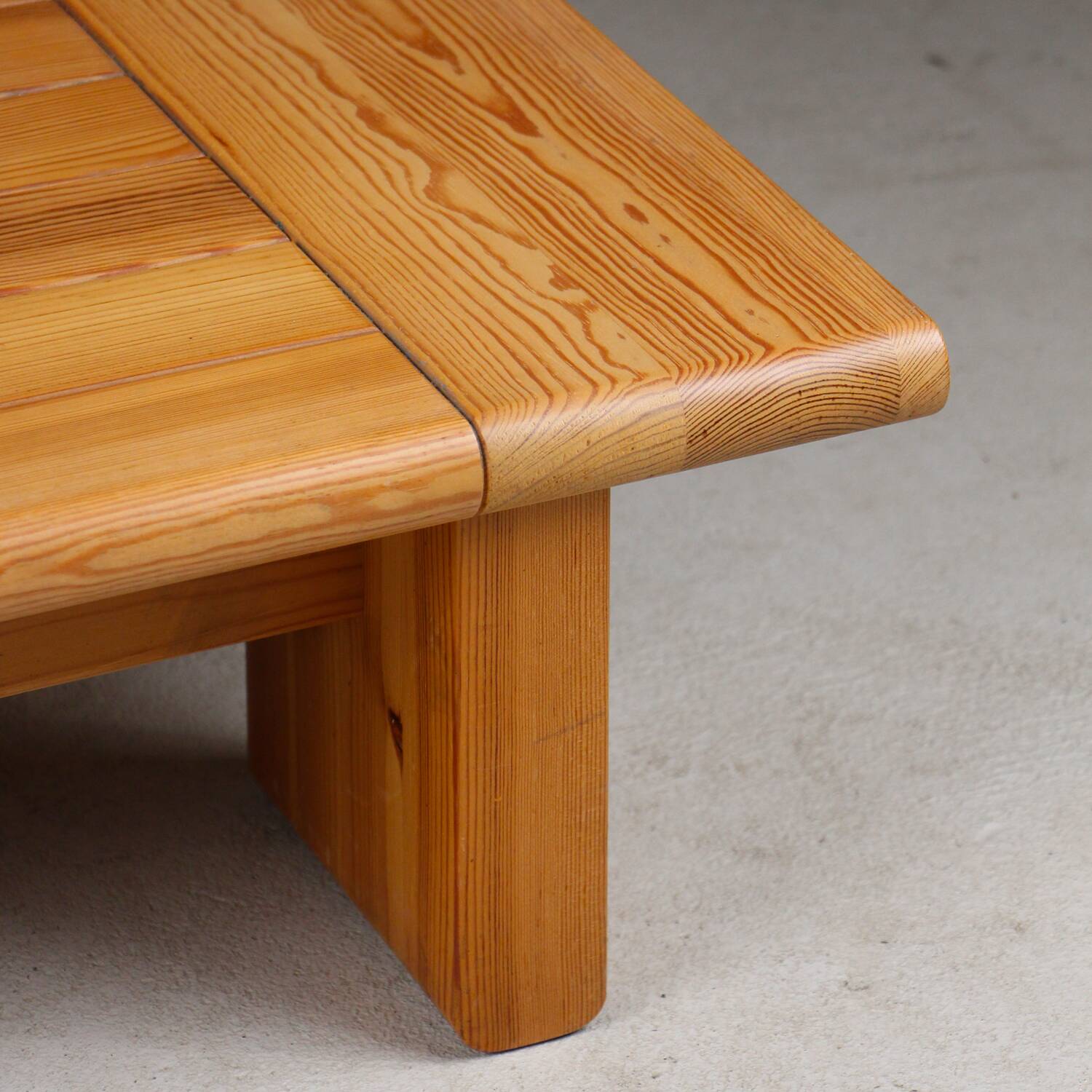 Japanese-style coffee table