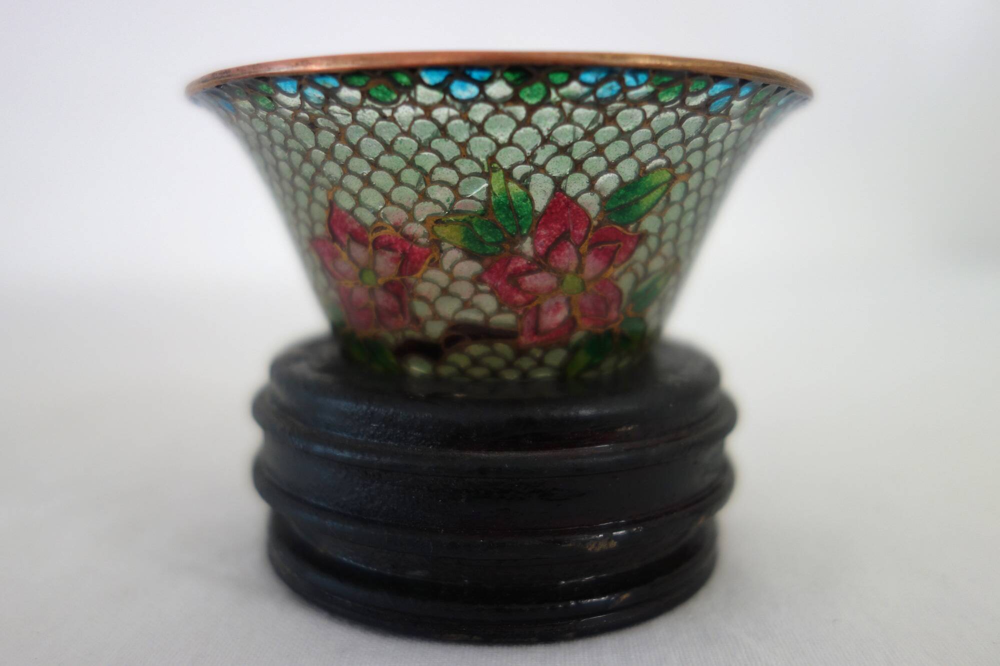 Pair of vintage Plique-à-jour cloisonné bowls, China
